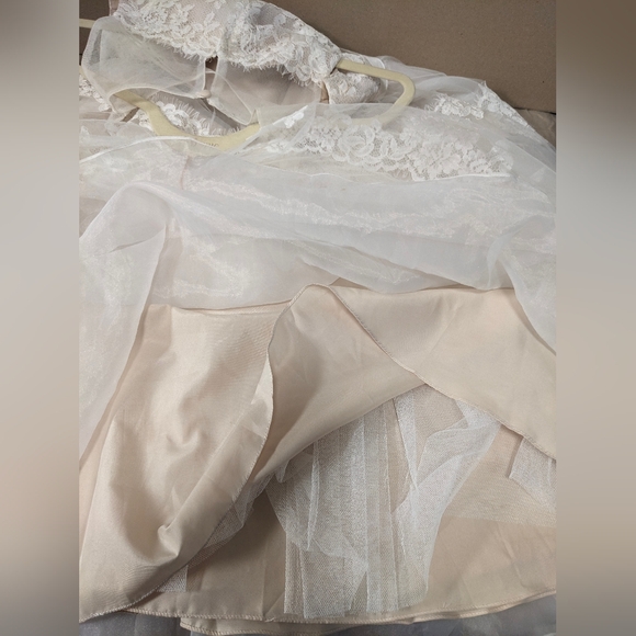 David's Bridal Banded Lace Illusion Formal Girls Dress/Gown Size 12 - Picture 16 of 17